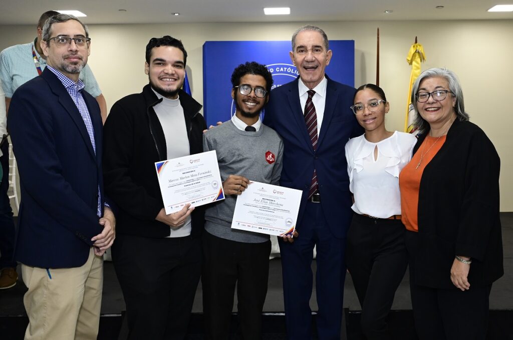 CEICYT2024-1024x679 Instituto Tecnológico de Santo Domingo - Estudiantes