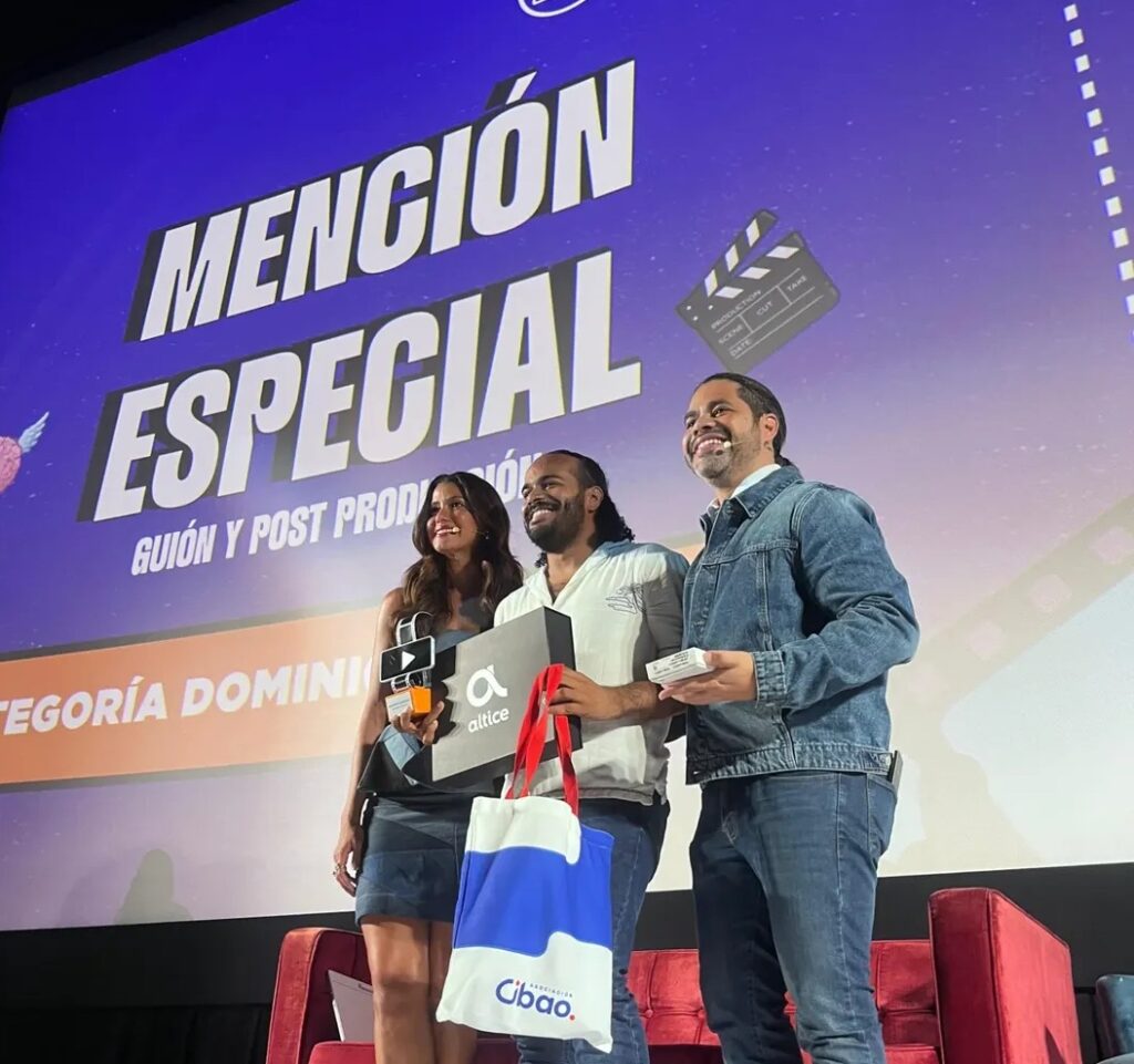 Egresado-de-Cine-y-Comunicacion-Audiovisual-del-INTEC-gana-premio-en-el-Festival-SmartFilms-2025-1024x961 Instituto Tecnológico de Santo Domingo - INTEC