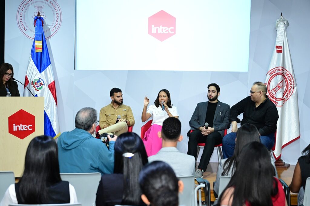 Comite-Consultivo-de-la-Licenciatura-en-Comunicacion-social-d-1024x681 Instituto Tecnológico de Santo Domingo - investigación