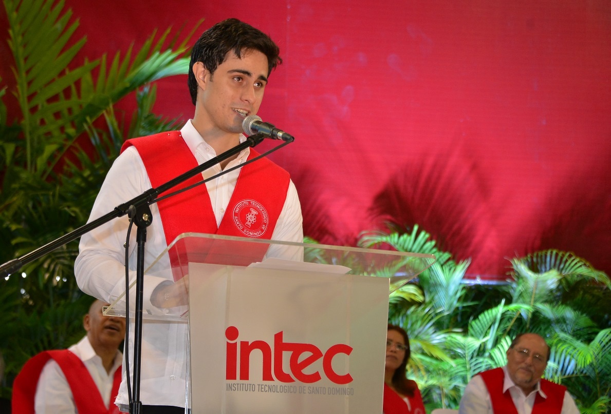 Su carrera lo llevó a estudiar y trabajar en otros países: Gustavo Cabrera, especialista de Actuaria