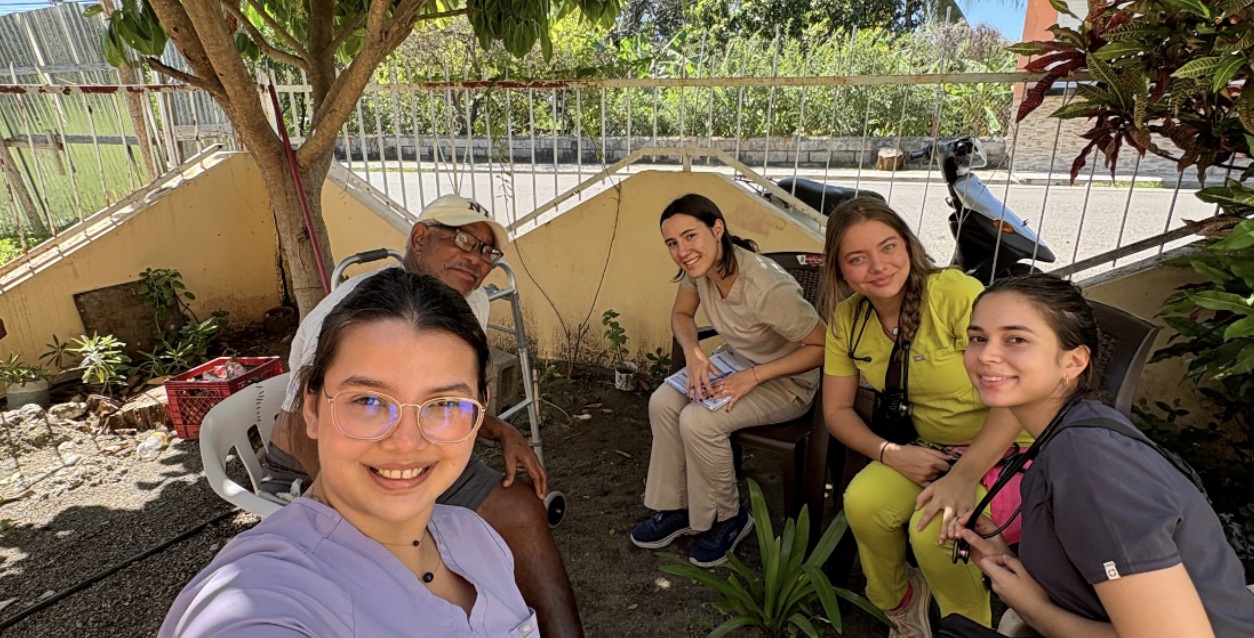 Internado de Medicina Social en Baní, Peravia: la humanidad de las visitas domiciliarias