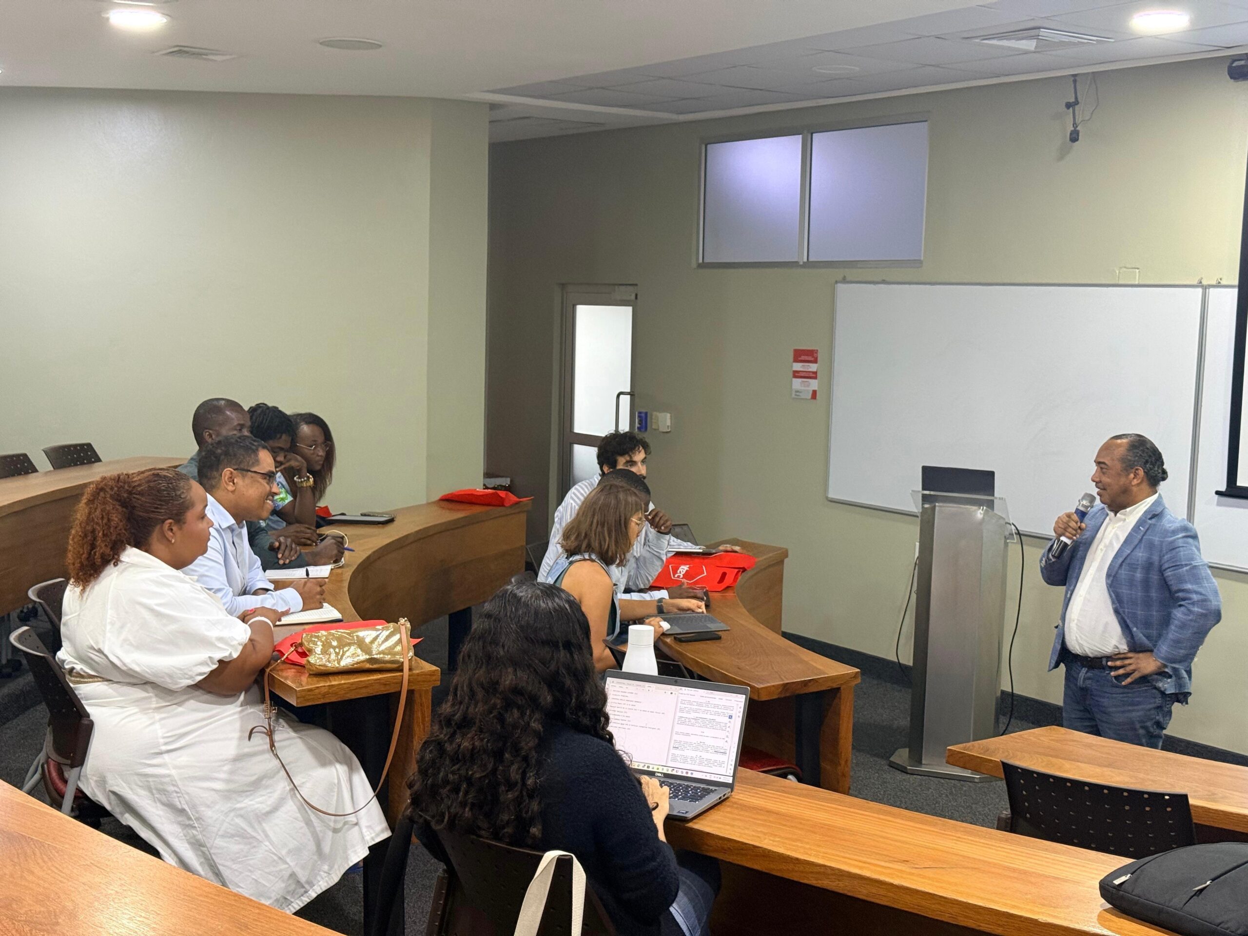 INTEC recibe a estudiantes de la Universidad de las Antillas durante intercambio académico internacional