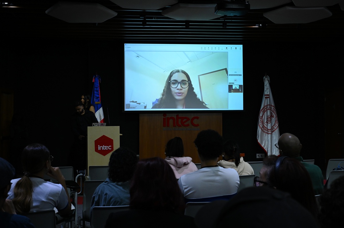 Estudio de egresada sobre división celular encabeza el 7mo Taller Científico-Técnico de Biotecnología en el INTEC