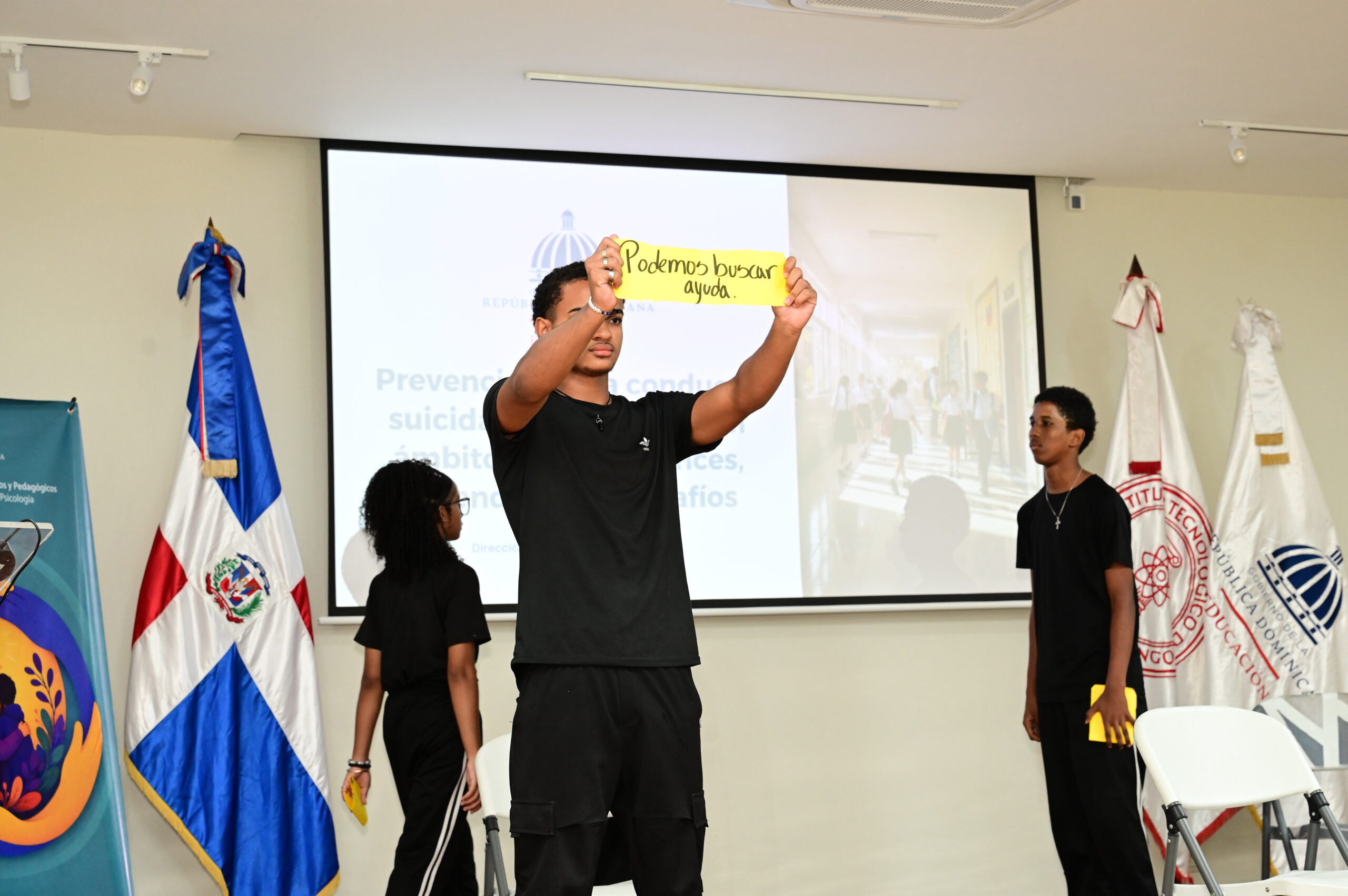 INTEC acoge diálogo sobre prevención del suicidio y salud mental en centros educativos